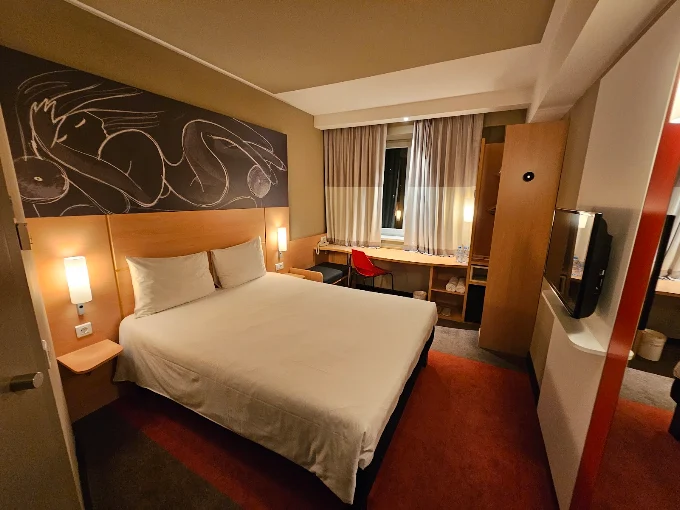 Ibis Yerevan (hover)
